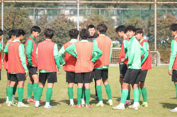  浙江U18、U16兩隊(duì)已前往日本橫濱和琦玉，進(jìn)行為期約10天的拉練