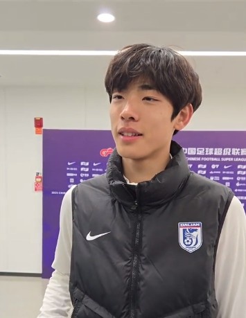  國青歸來上演中超首秀，朱鵬宇：感覺很好，場上大哥們很支持我