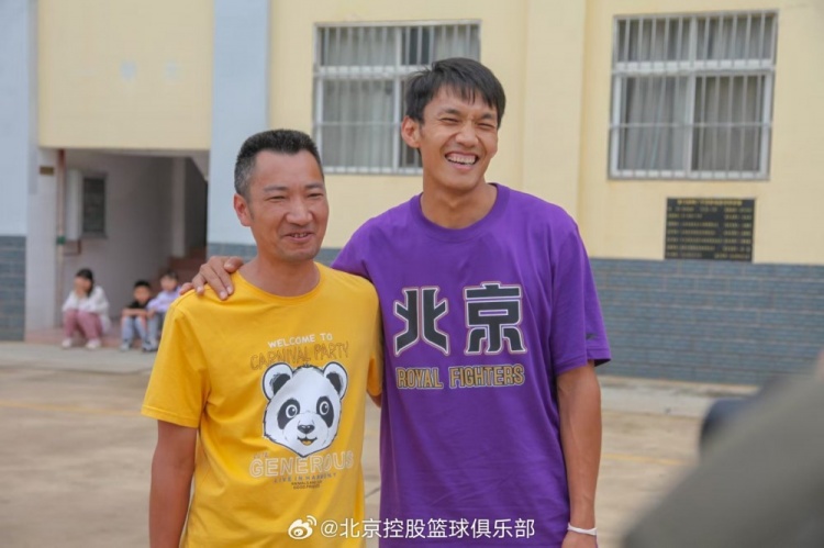  那一封信的故事還在延續(xù) 矣進宏母校的師生們來到北京了！