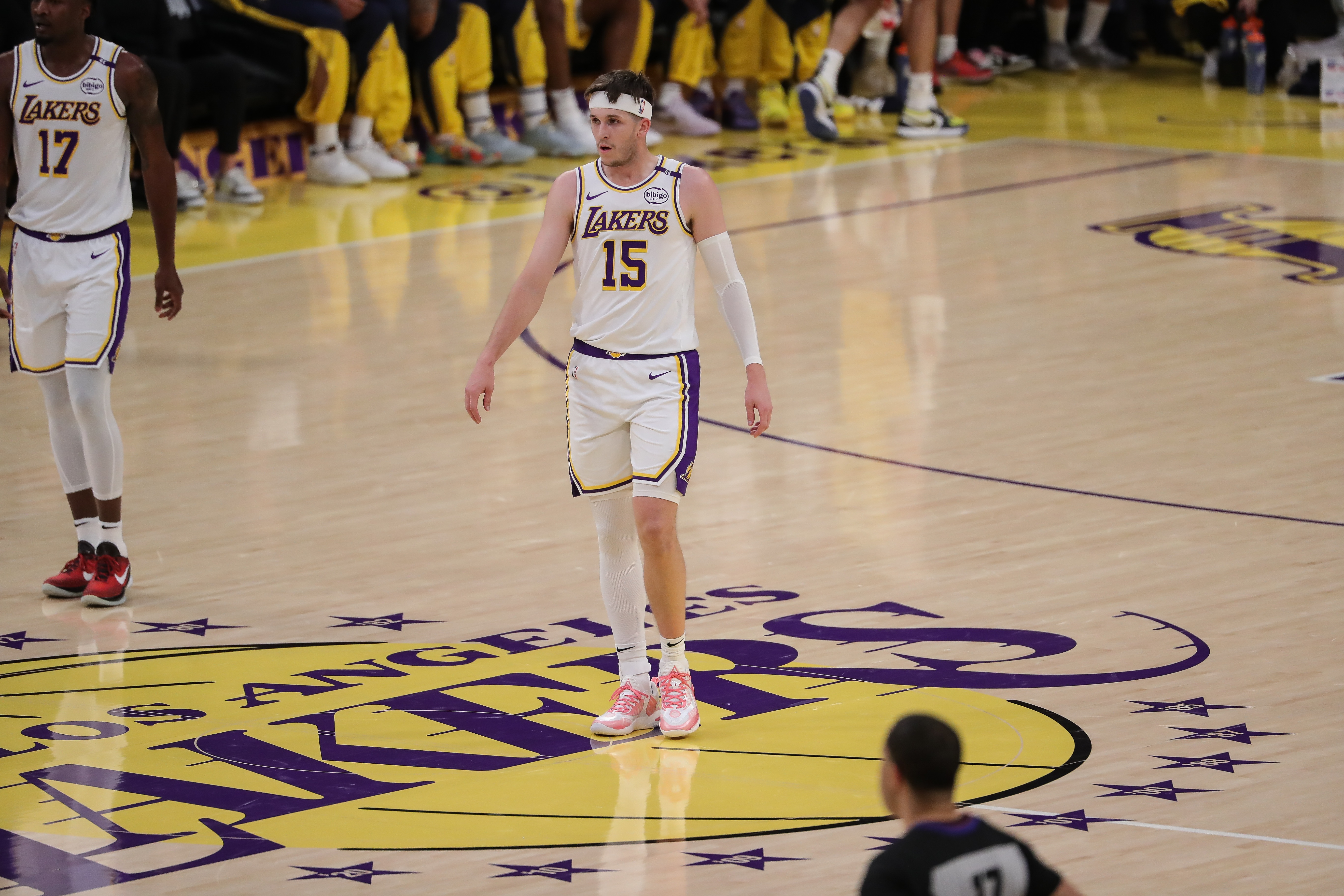  昨天驅(qū)逐憋著火呢！里夫斯21中9砍下32分7助 罰球13中12