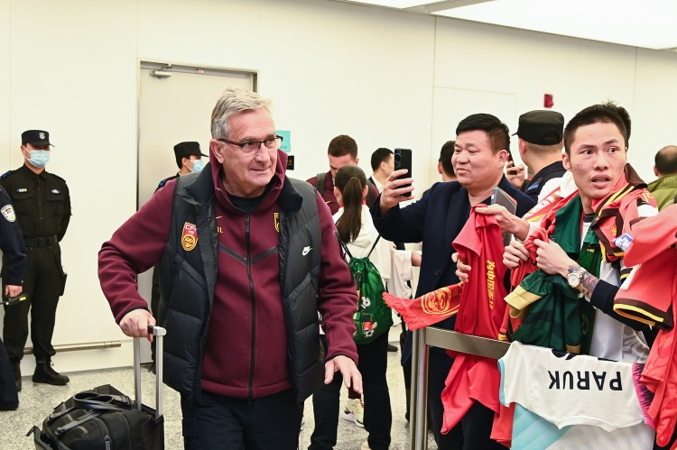  蘇媒：國足仍有爭第二希望，但真的不能再“守”下去了